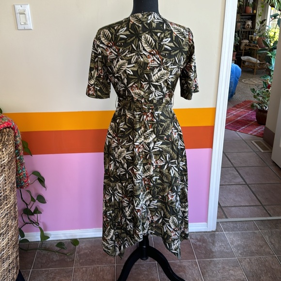 Banana Republic Tiger Handkerchief-Hem Wrap Dress NWT . - Picture 10 of 11